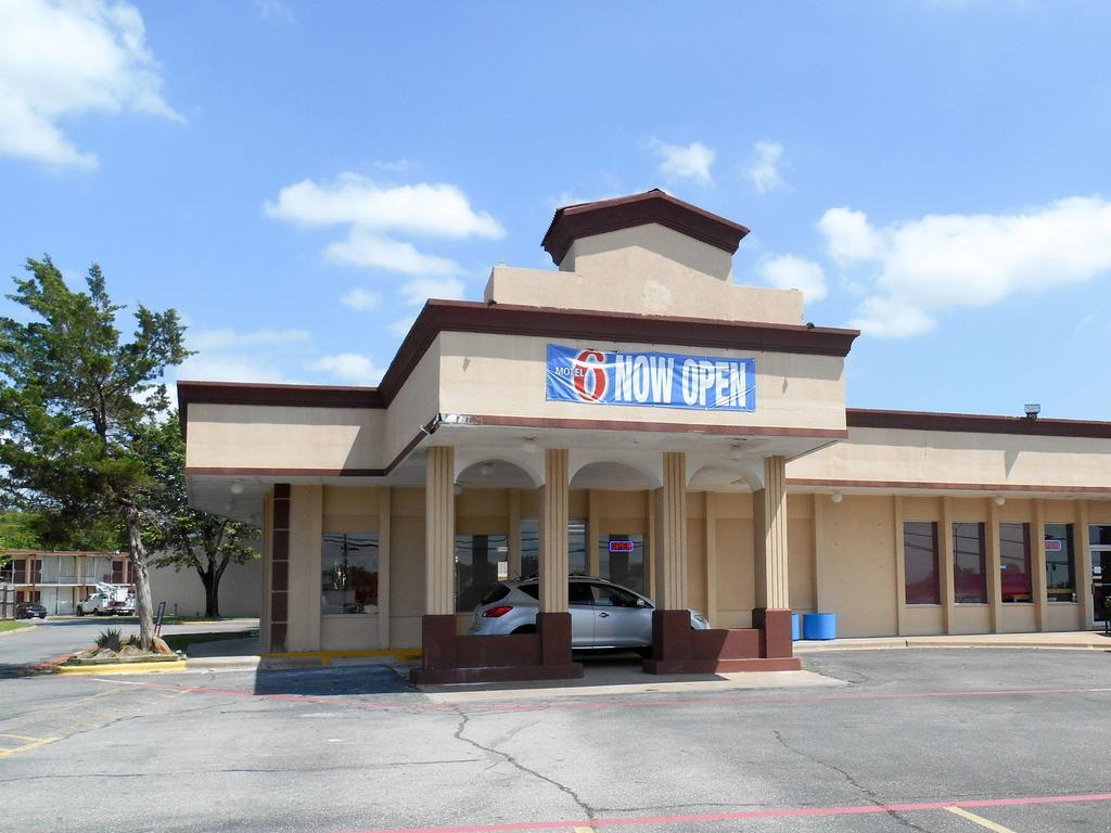 Motel 6 Sherman, Tx Bagian luar foto